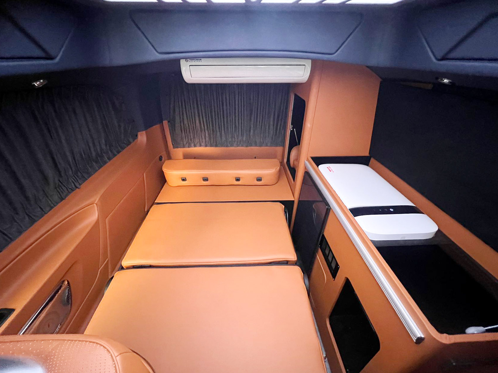 驾驶牌照:蓝牌c照荷载人数:6员车身尺寸:l5370*w1928*h2050mm车身颜色